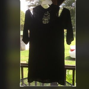 AS U WISH SIZE M JUNIORS BEAUTIFUL BLACK LACED COLD SHOULDER DRESS.